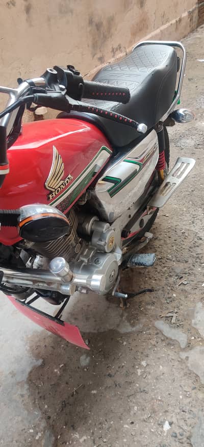 Honda CG 125 2023