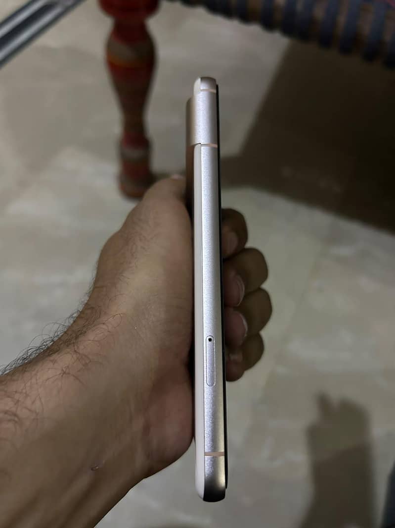 Google Pixel 8 3
