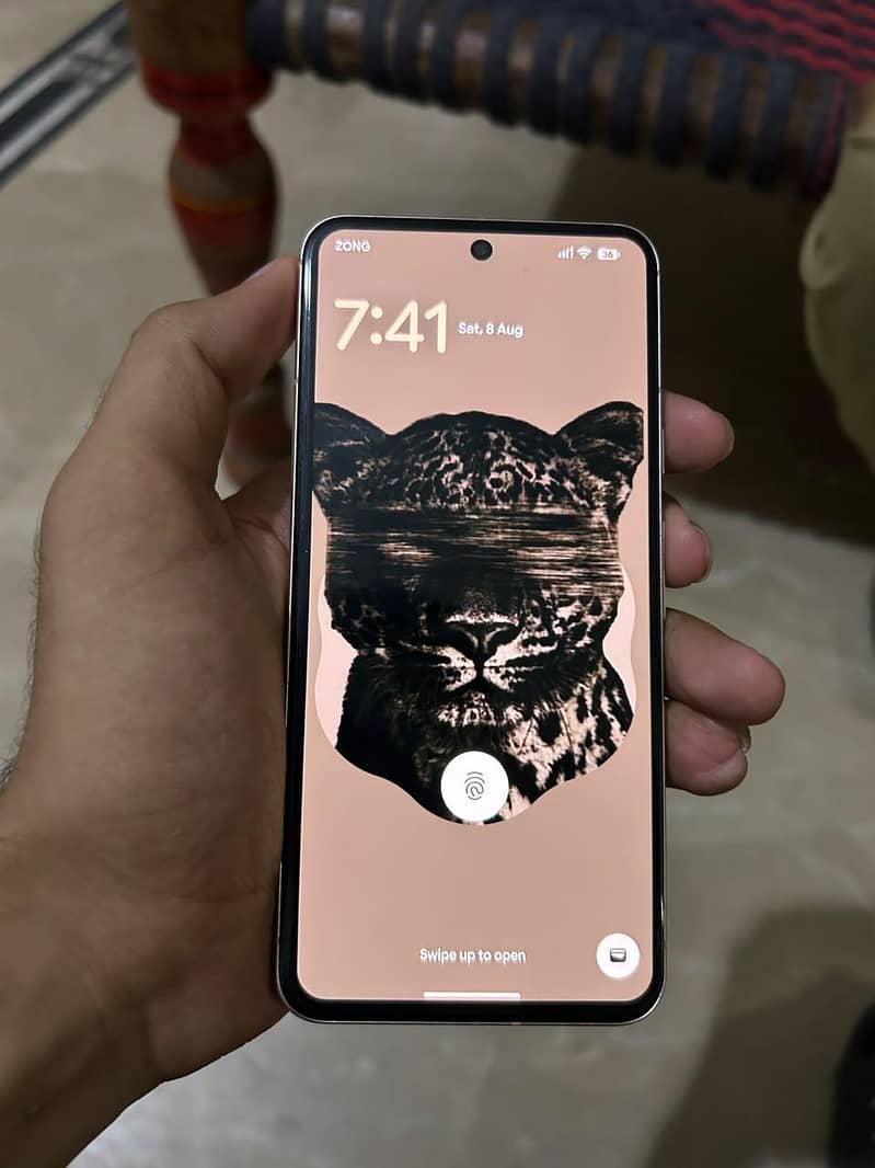 Google Pixel 8 4