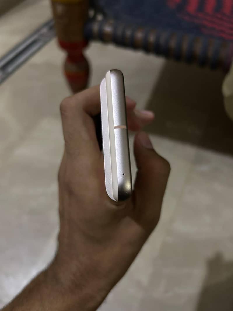 Google Pixel 8 5
