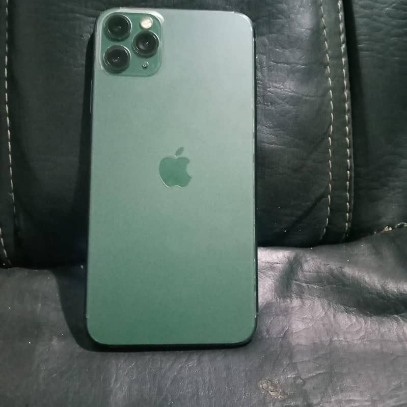 Apple iPhone 11 Pro Max 4