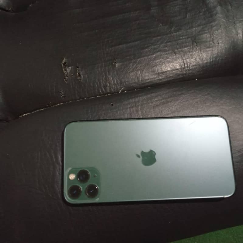 Apple iPhone 11 Pro Max 5