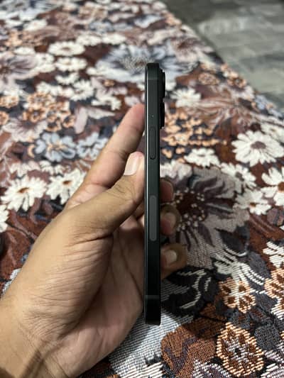 Apple iPhone 15