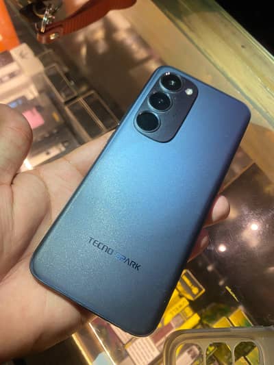 Tecno spark 40 pro plus ‍