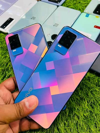 vivo v21e 8+128 GB PTA Approved new condition ha All okay complete box