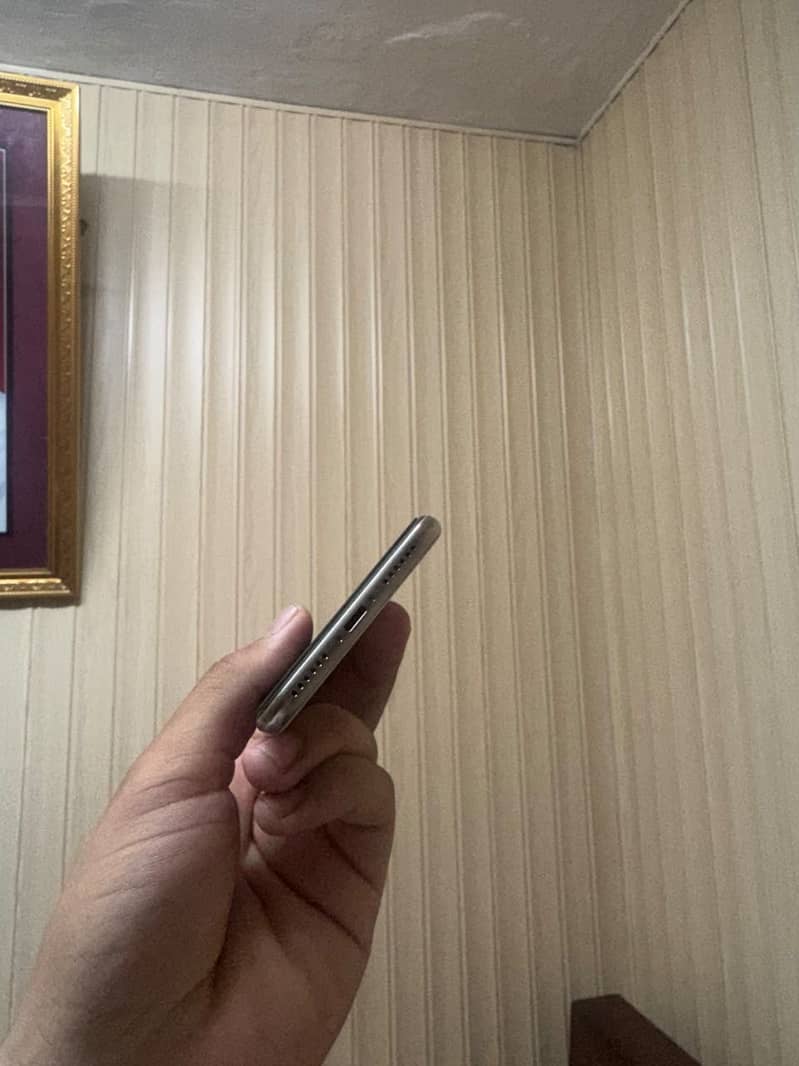 Apple iPhone X 2