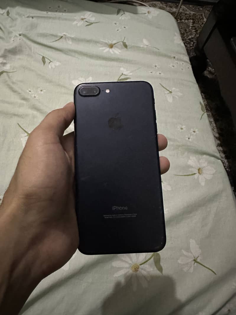 Apple iPhone 7 Plus 3