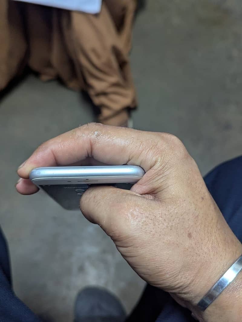 Apple iPhone 8 4