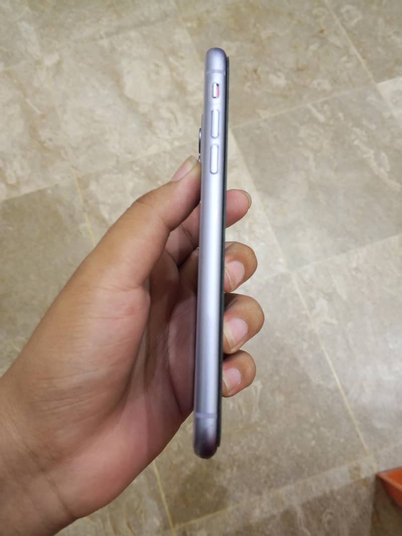 Apple iPhone 11 9