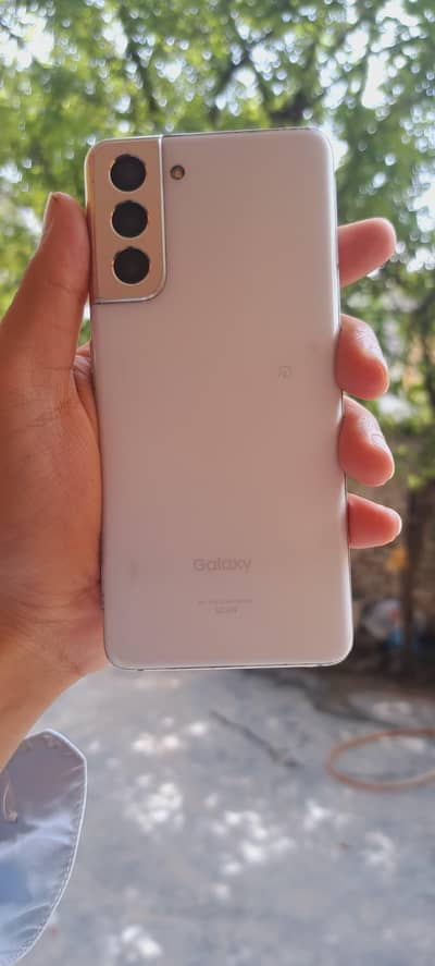 Samsung Mobile S21 5G only dot ha baki al ok