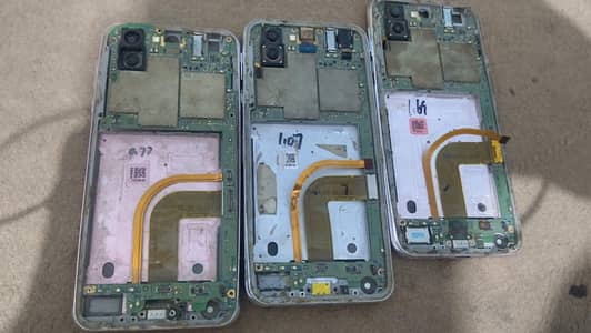 Aquos r2