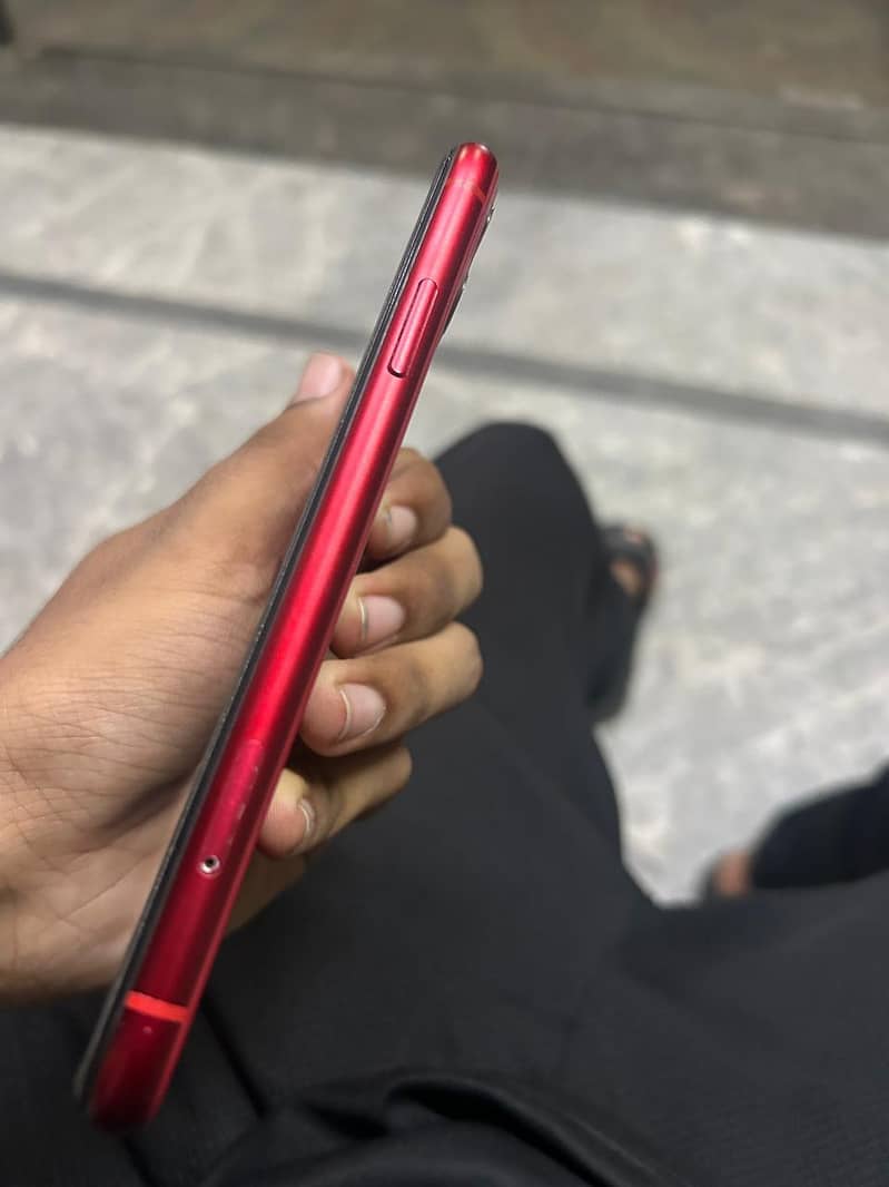 Apple iPhone 11 3