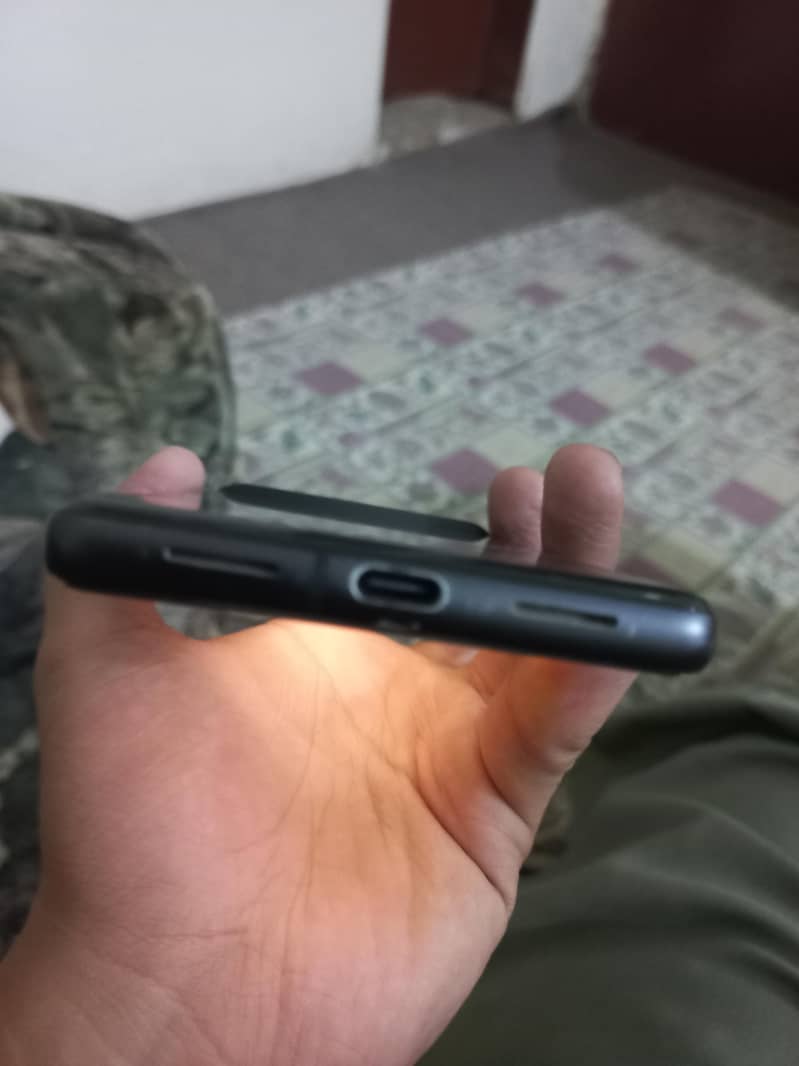 Google Pixel 7 4