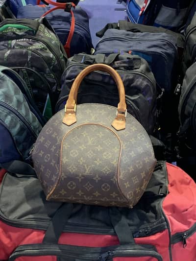 LV BAG