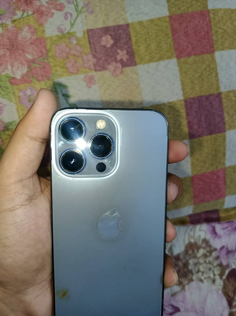 Apple iPhone 13 Pro 4