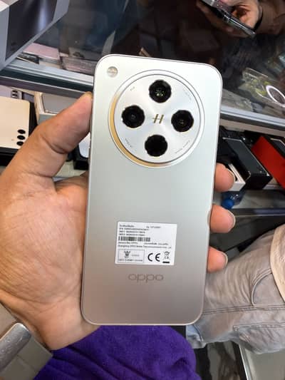 OPPO Find X8