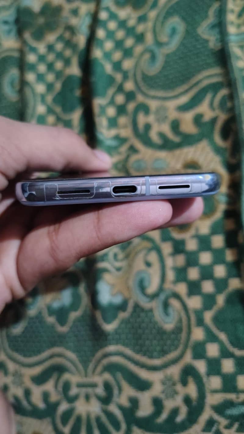 Google Pixel 8 Pro 2