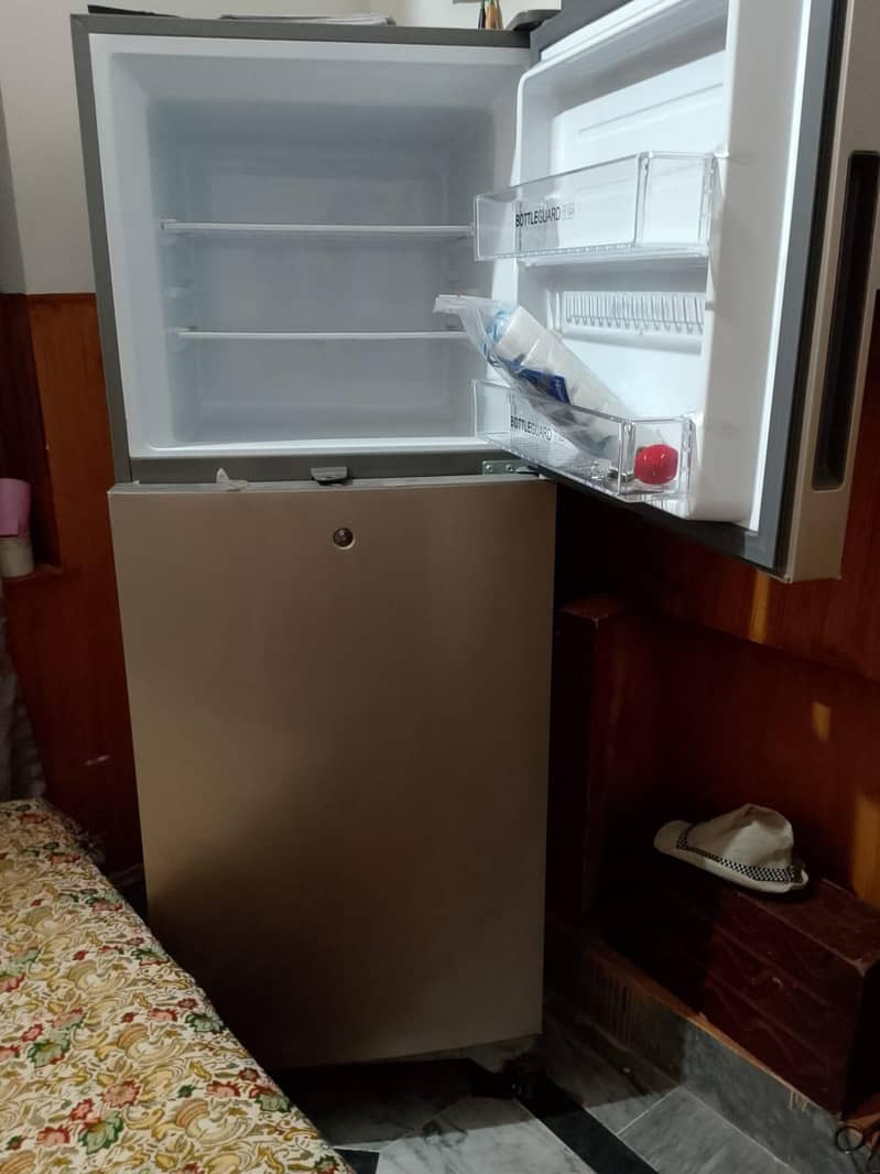 Refrigerator 7