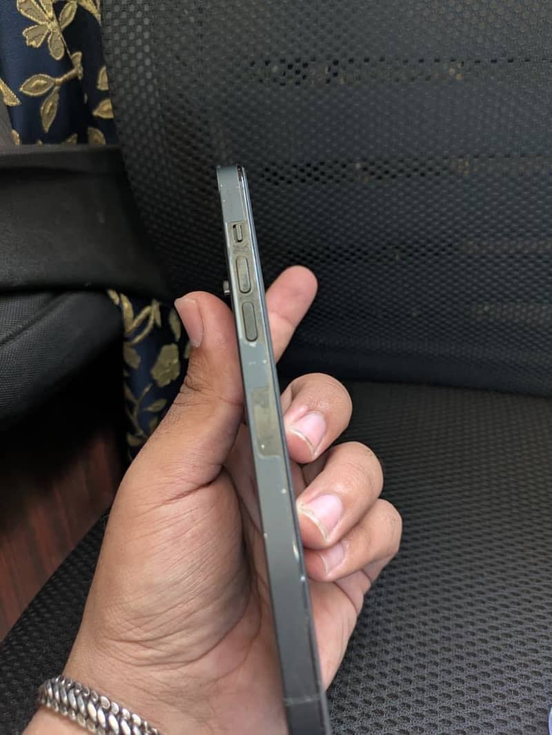 Apple iPhone 14 Pro Max 1