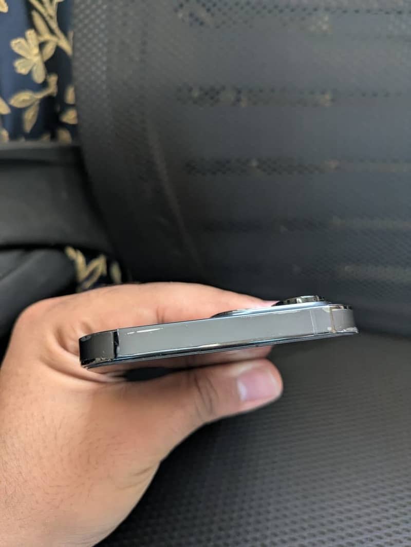 Apple iPhone 14 Pro Max 2