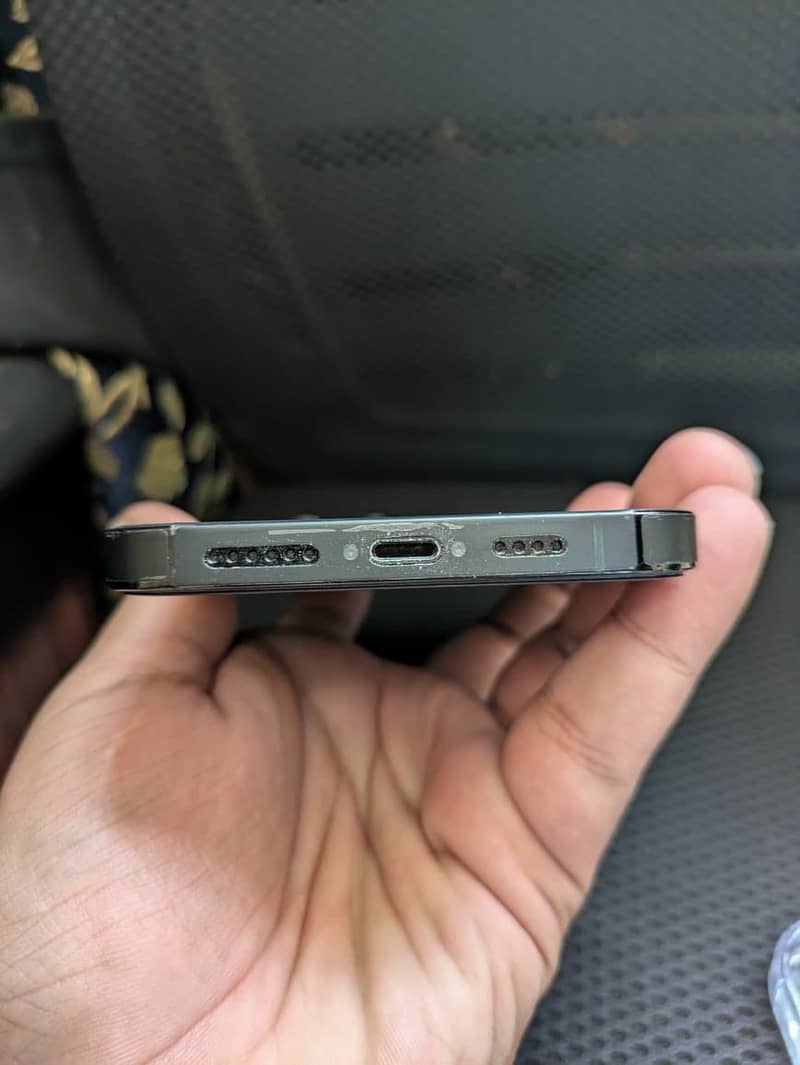Apple iPhone 14 Pro Max 3