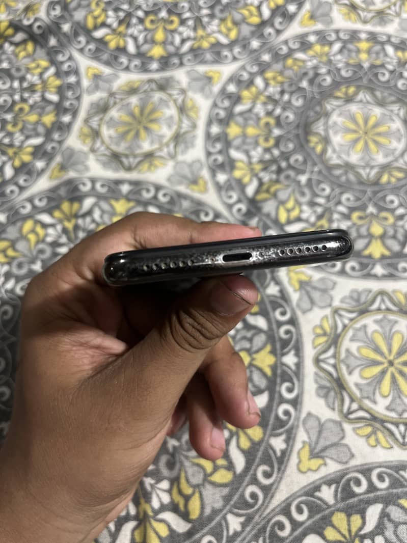 Apple iPhone X 2