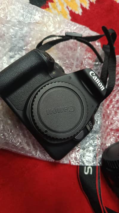 DSLR camera for sale like brand new full assosseries