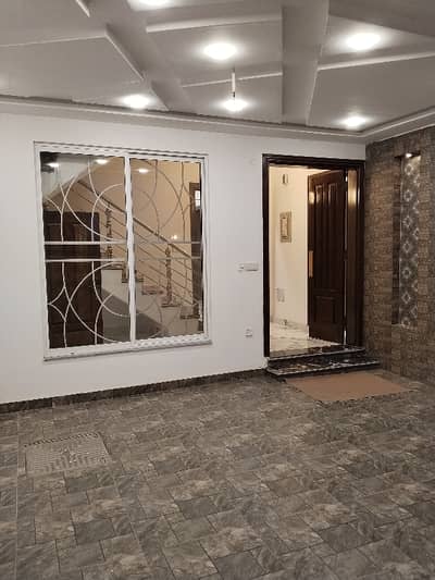 9.25 Marla Luxury House For Sale