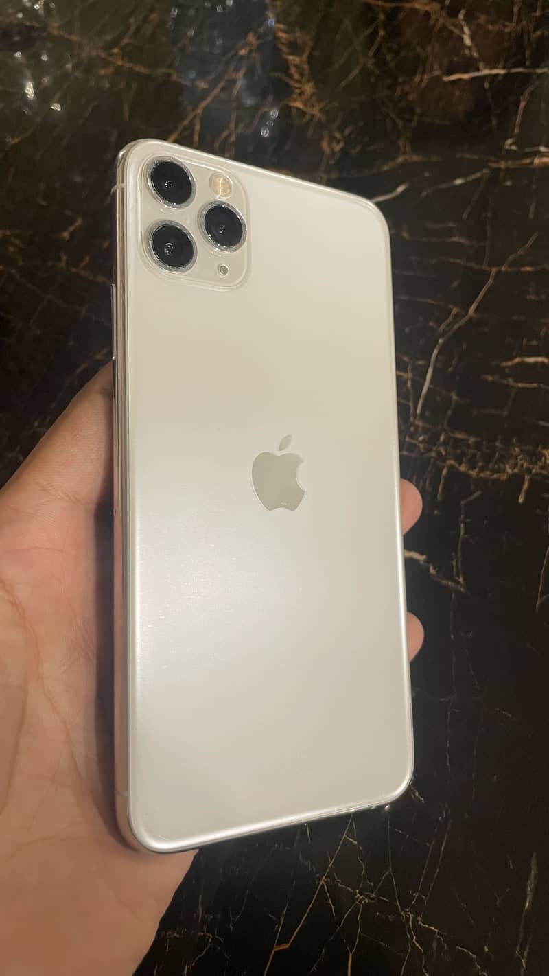 Apple iPhone 11 Pro Max 3