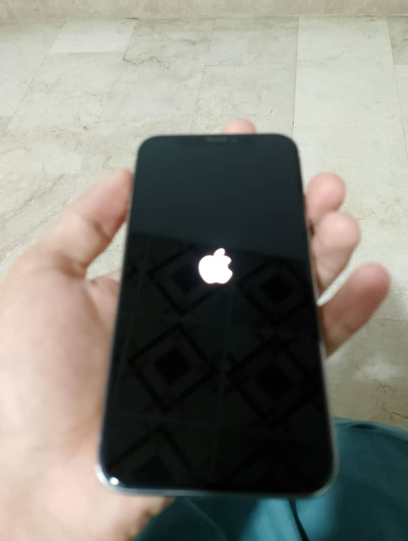 Apple iPhone X 2