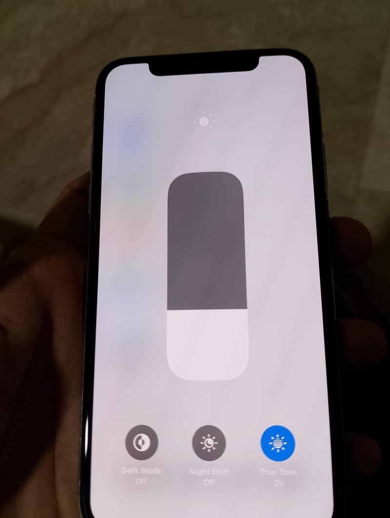 Apple iPhone X 4