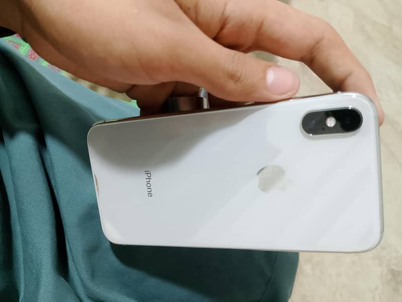 Apple iPhone X 5