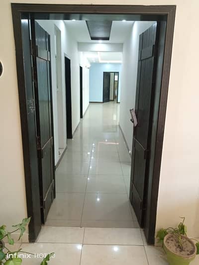 4 Bed 12 Marla Apartment Is Available For Sale In Askari 11 Lahore