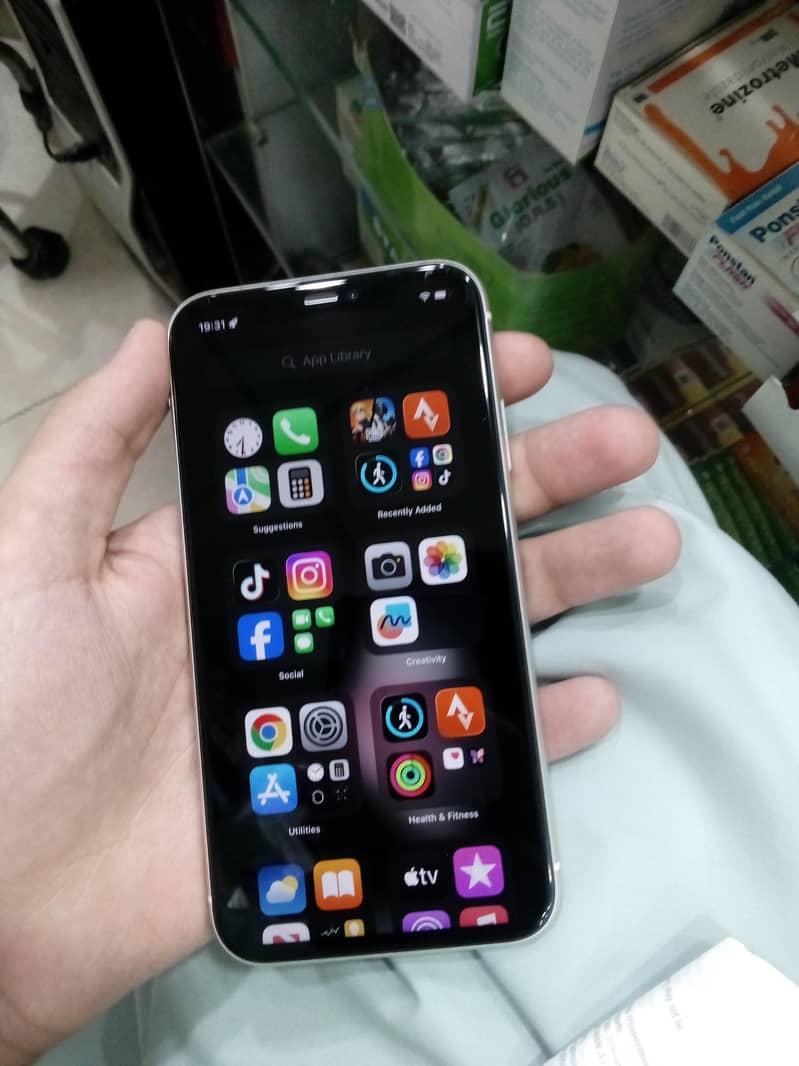 iphone. 11 1