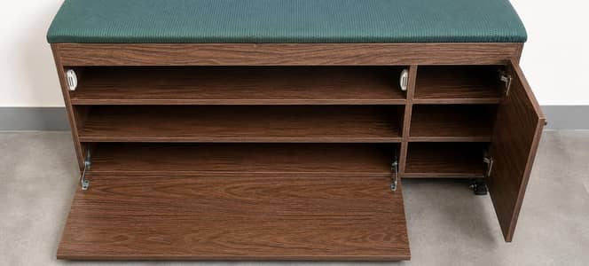 Premium Wooden Shoe Rack. Good Condition serious buyers 03216093973