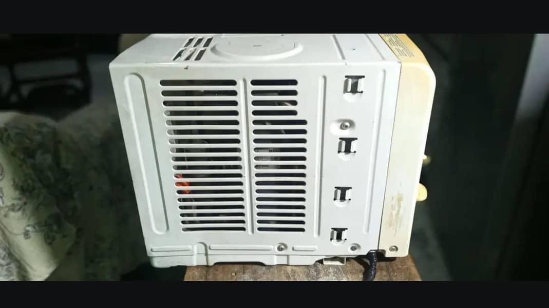 Half Ton Window Ac 2