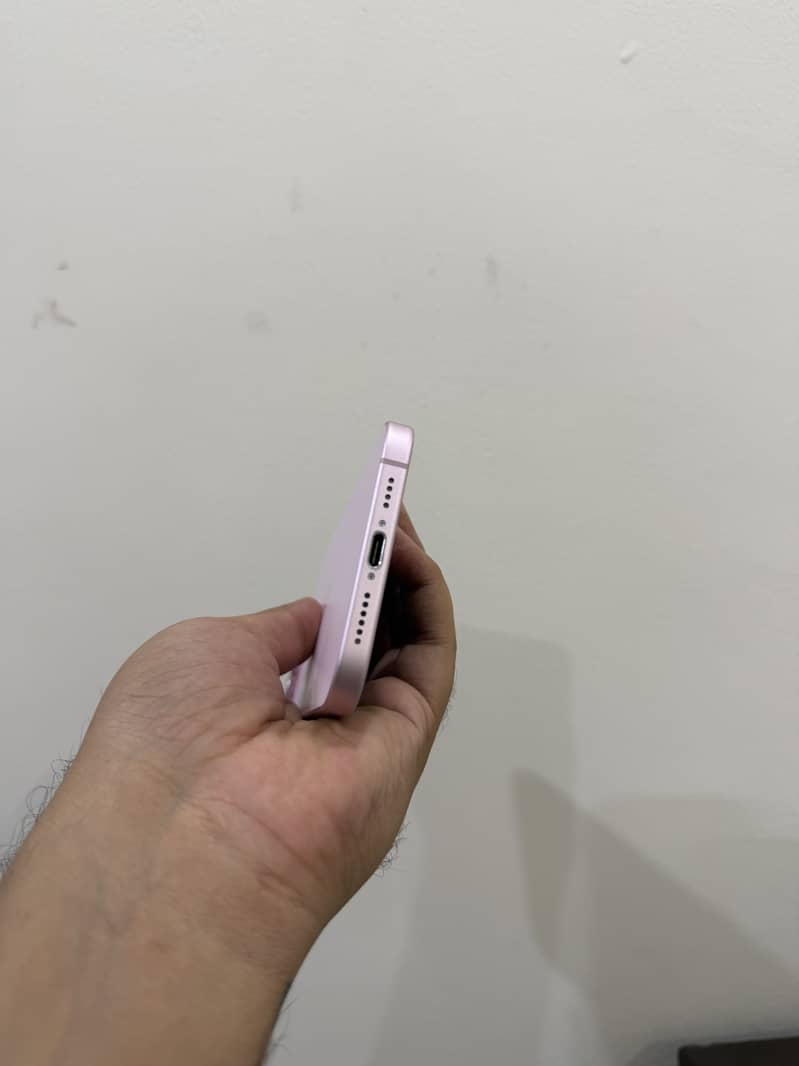 Apple iPhone 15 plus 3