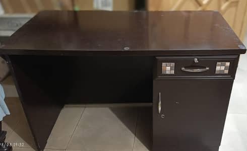 Executive Office/Computer Table with Drawer & Cabinet