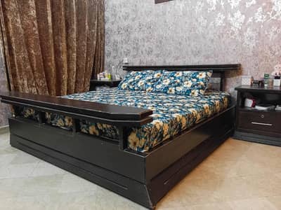 king Bed with side tables beauty mirror and almirah