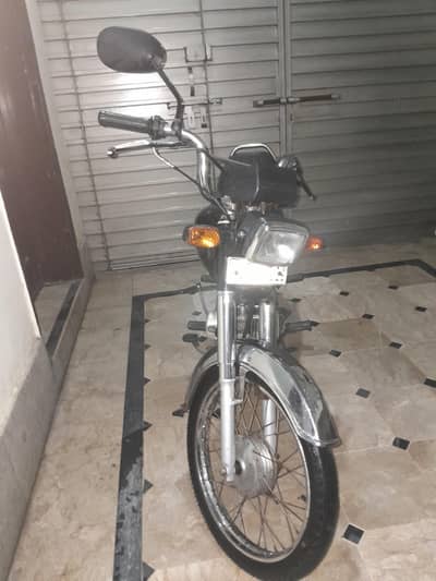 Honda CD70 bike