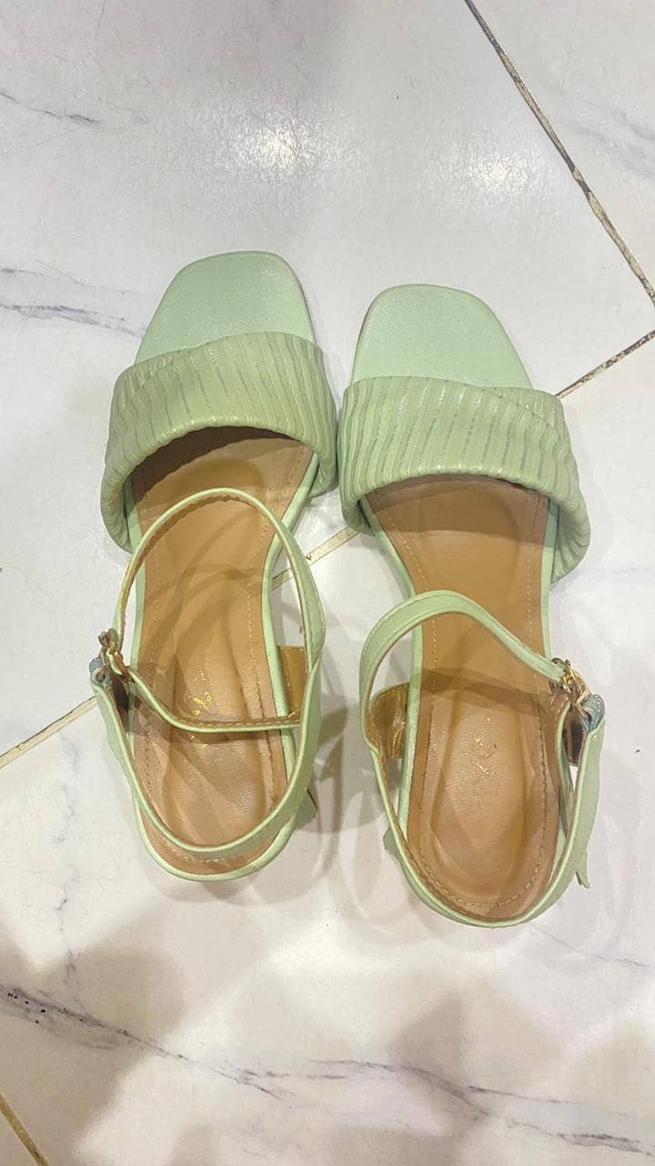 Block heel clive 1