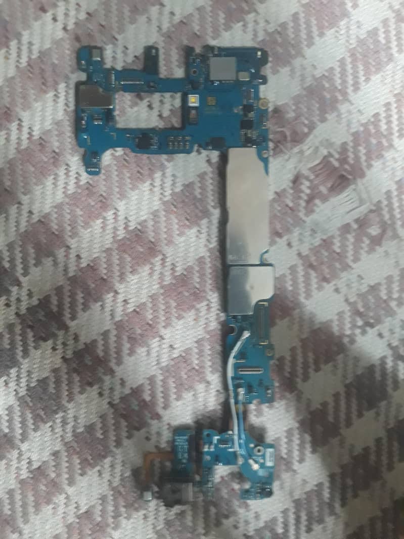 Samsung Mobile Note 8 1