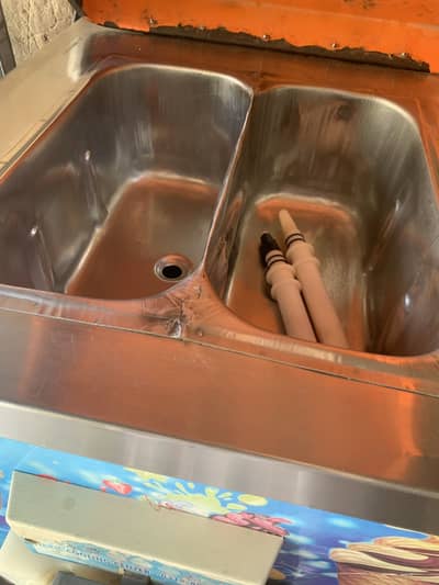 Ice cream machine