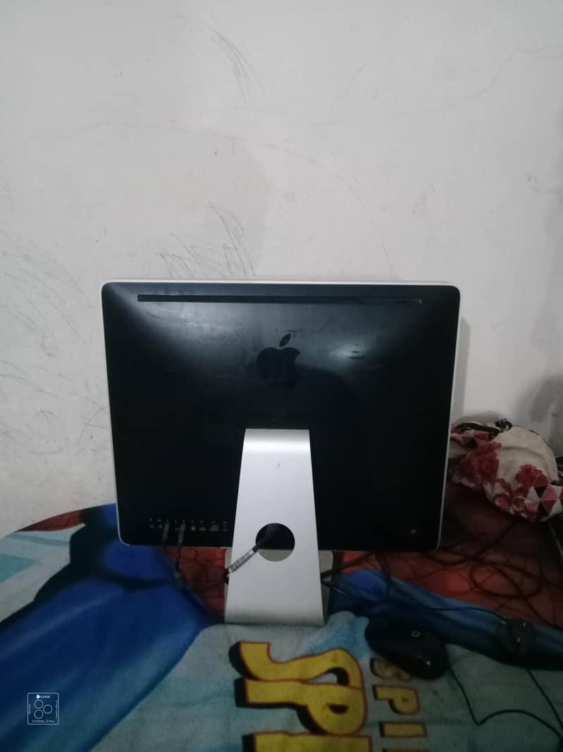 UN touch computer  10/10 1