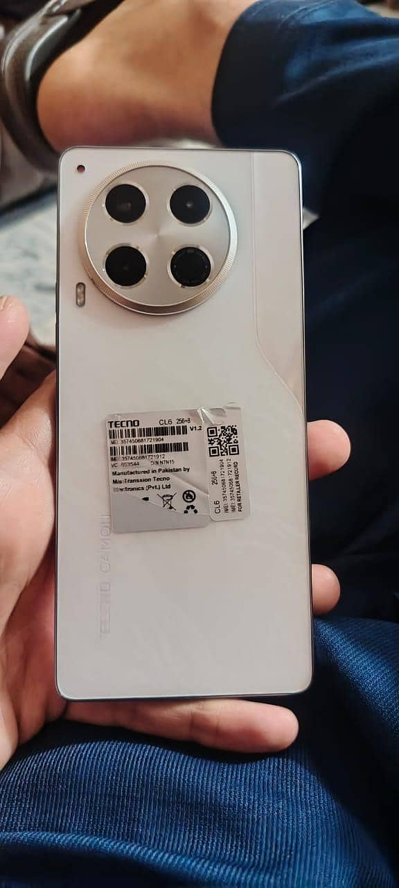 Tecno CAMON 30 0