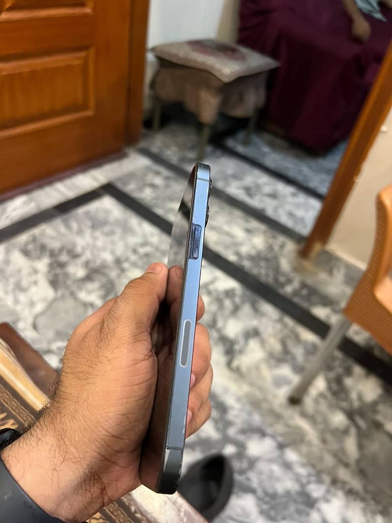 Apple iPhone 12 Pro Max 2