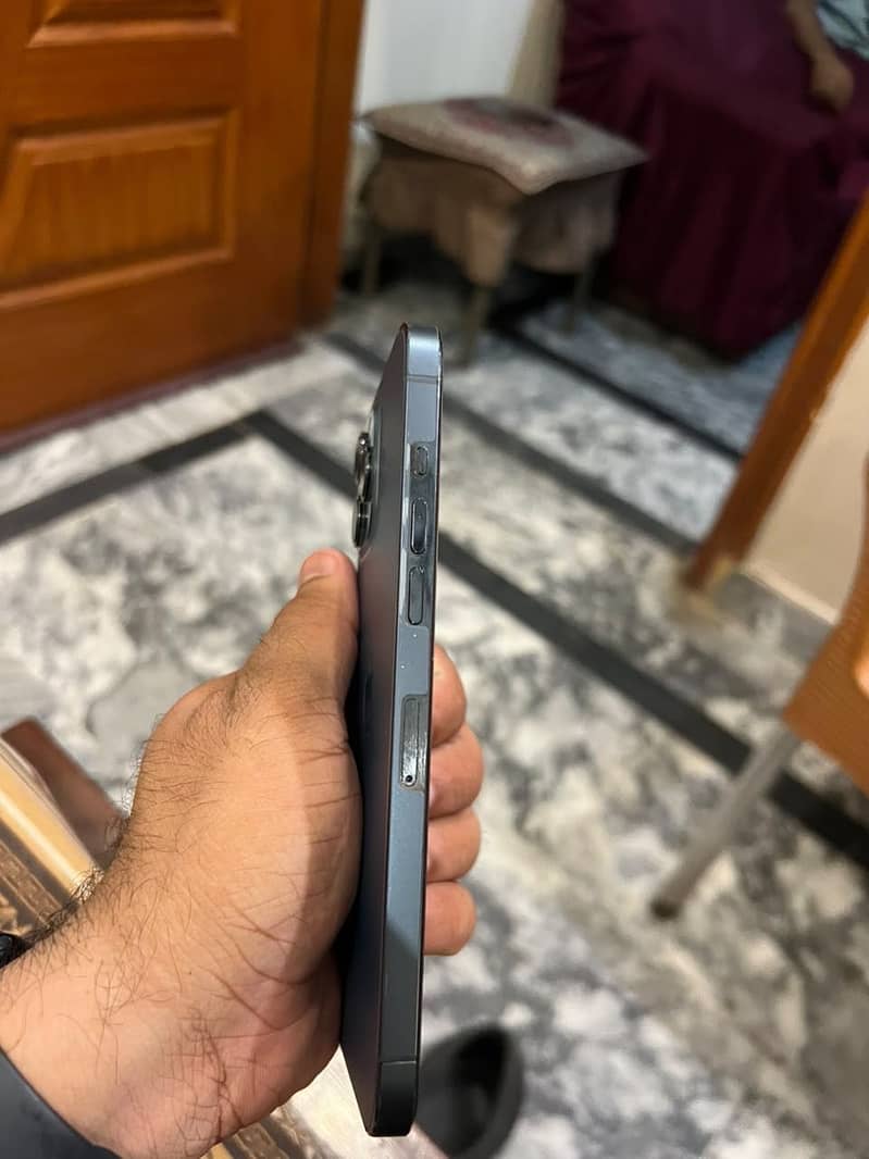 Apple iPhone 12 Pro Max 3