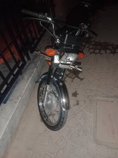 Honda 125 for sale good condition all document clear