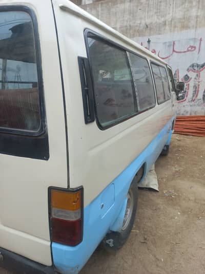 Nissan Urvan model 1993