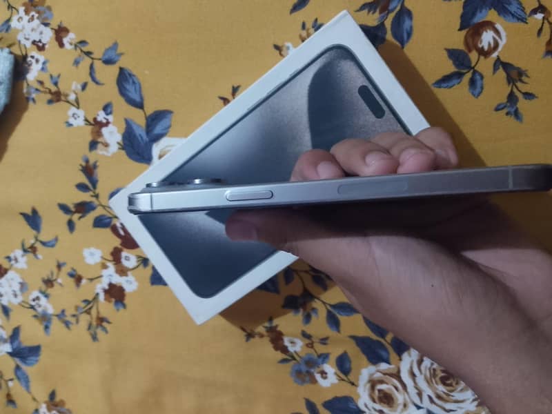 Iphone 15 pro max 3